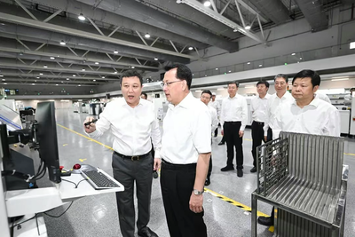 袁家軍在調(diào)研經(jīng)濟(jì)運(yùn)行情況時(shí)強(qiáng)調(diào)突出效益導(dǎo)向 精準(zhǔn)服務(wù)企業(yè)更好實(shí)現(xiàn)經(jīng)濟(jì)質(zhì)的有效提升和量的合理增長(zhǎng)